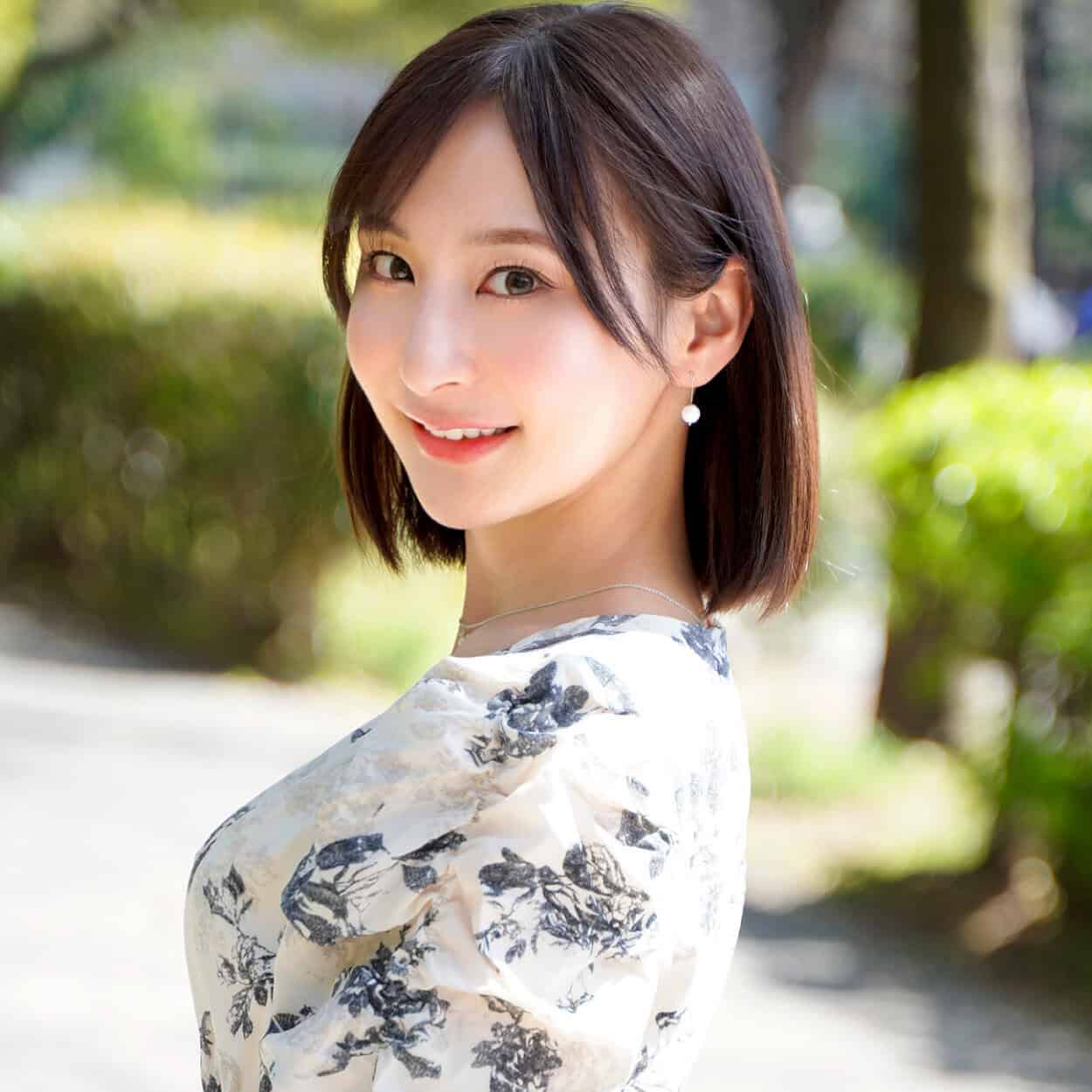 hmdnc732【ゆり】足立友梨